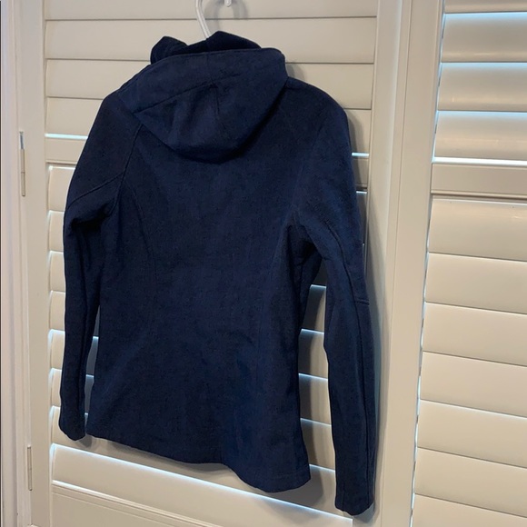 Light water resistant jacket - Picture 3 of 3